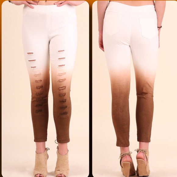 💥HOST PICK 2/5💥DISTRESSED OMBRÉ JEGGINGS! - Picture 4 of 4