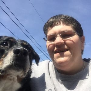 Meet your Posher, Roxanne