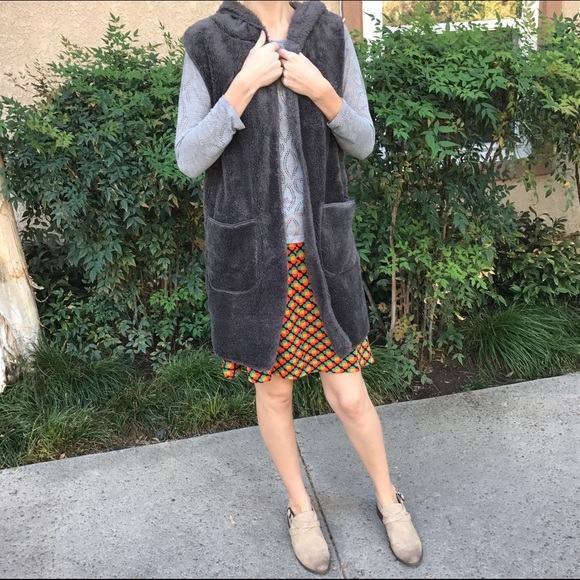 DONATE ALERT: Charcoal Faux Fur Vest - Picture 2 of 3