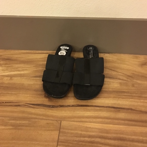 Black sandals size 5.5 like new