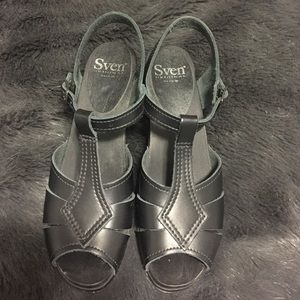 Sunday Sale: Sven Diamond Strap Black Leather Clog