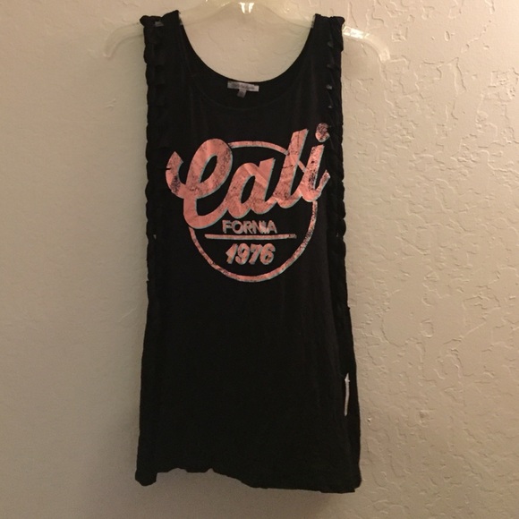 CALI knotted muscle tank
