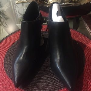 Zara short booties size 6.5