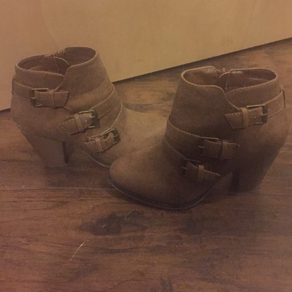 Women's boots