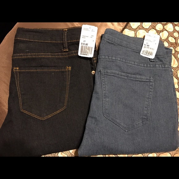 Two size 27 new been worn f21 skinny jeans.