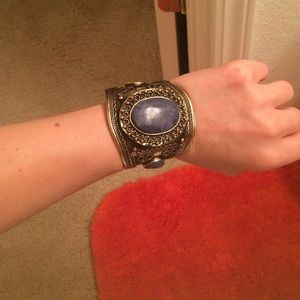 ⭐️Vintage Steve Madden cuff