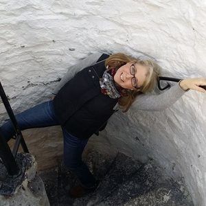 Meet your Posher, Dana