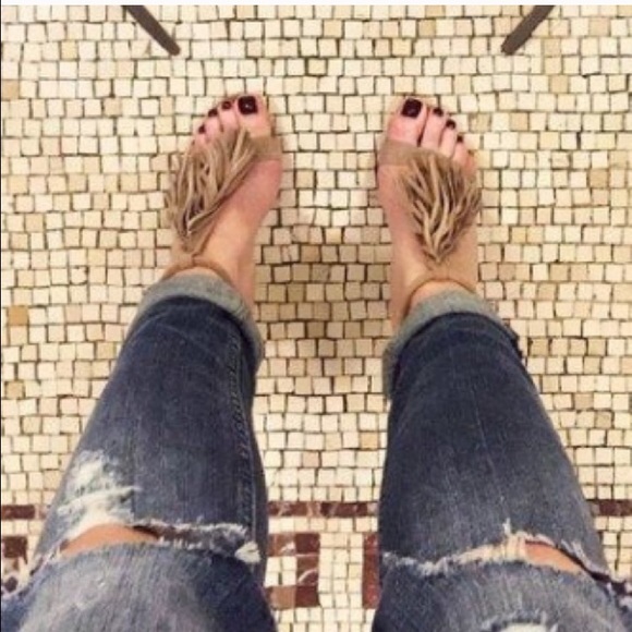 🆕 Taupe Fringe Sandals - Picture 6 of 8