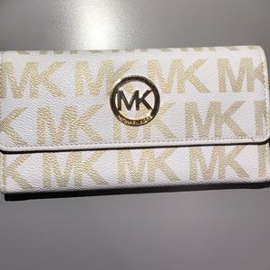 MK wallet