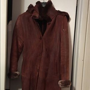 Sale‼️Wine colored Shearling coat