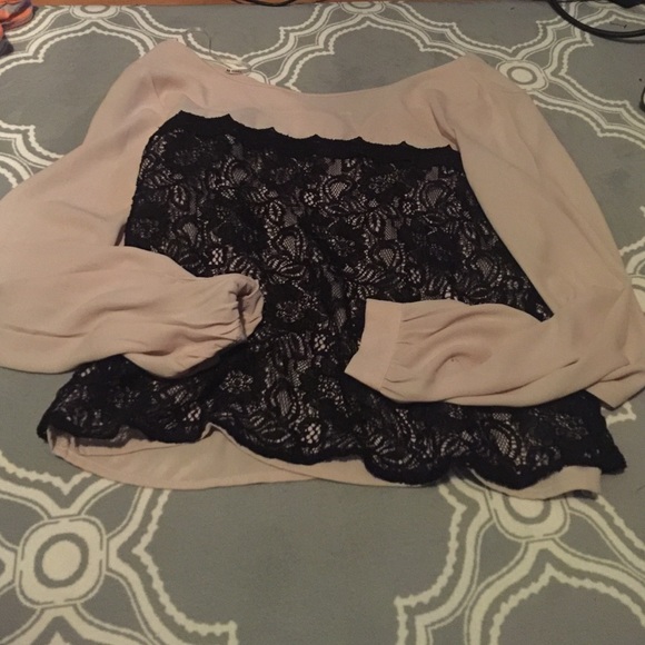 A long sleeve shirt