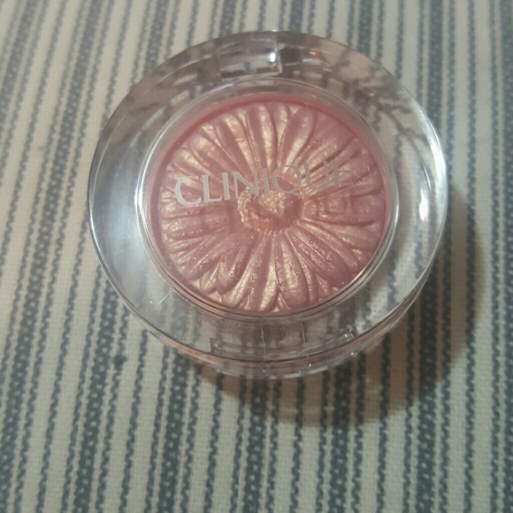 Clinique Lid Pop in 08 Petal Pop