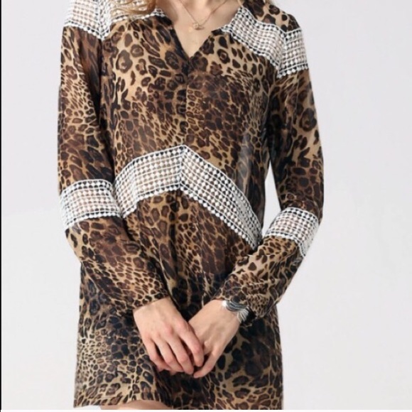Cheetah print tunic with lace