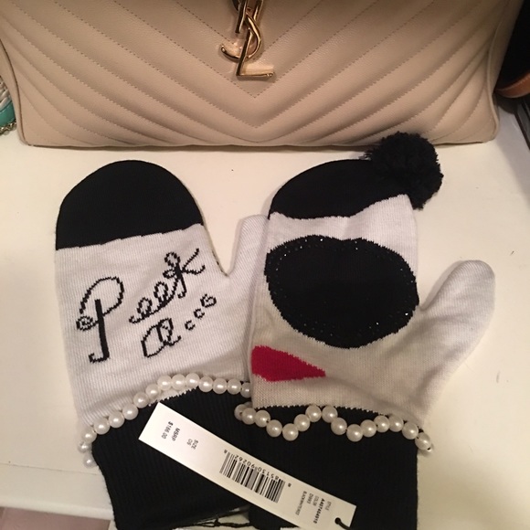 🔥🔥 Alice + Olivia Stacey Mittens 🔥🔥