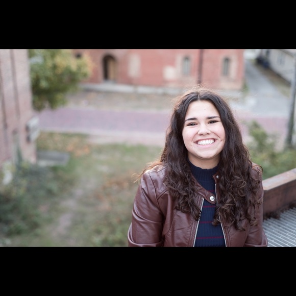 Meet your Posher, Rebecca