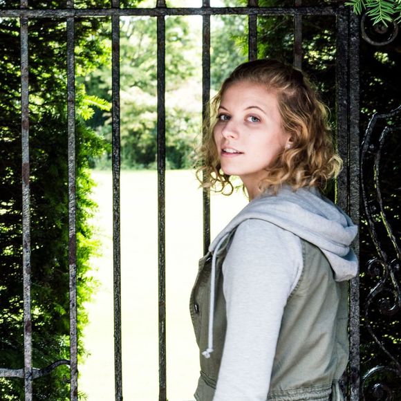 Meet your Posher, Hannah - Picture 1 of 1
