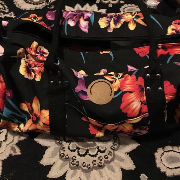 Roxy floral duffle bag
