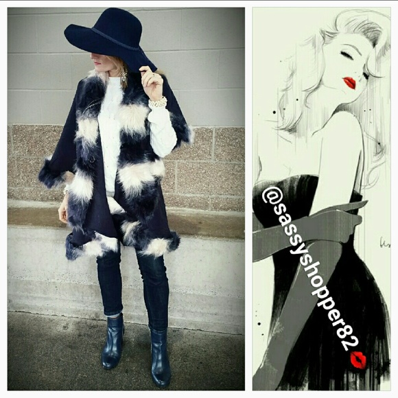 🚨LAST ONE🚨Stunning poncho cape 🌟Rated 5 stars🌟 - Picture 3 of 4