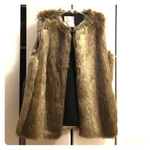 Zara faux fur vest size large