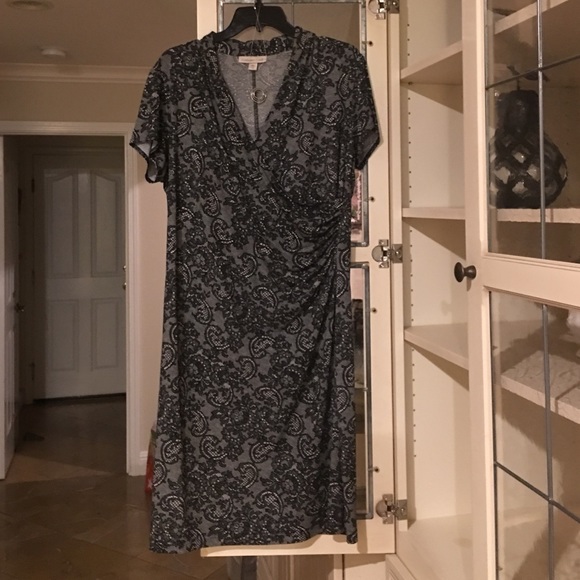 Cute simple work dress with coordinating necklace