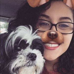 MEET YOUR POSHER!! SELINA😊