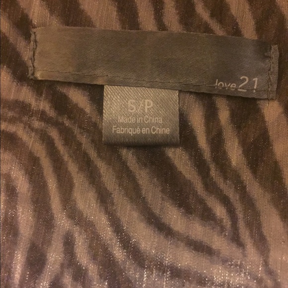 FOREVER 21-Sheer Zebra Top (S) - Picture 3 of 4