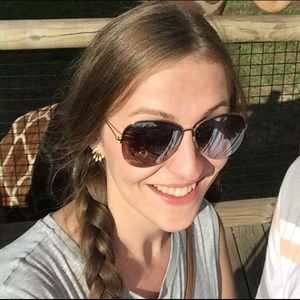Meet your Posher, Erin