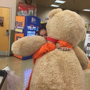 Meet your Posher, Alicia