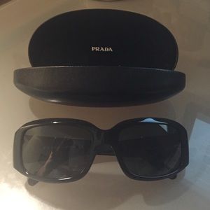 Prada sun glasses