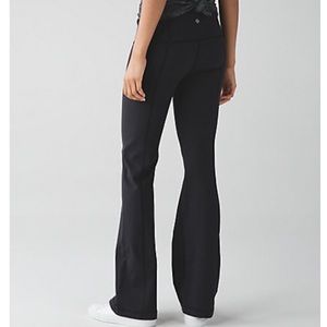 NWT Lululemon Groove Pant 3 {Regular All Black)