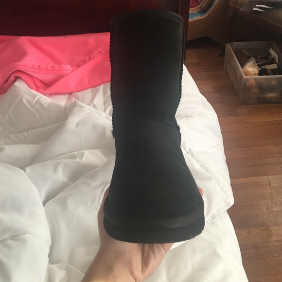 Black Ugg Boots - Picture 4 of 4