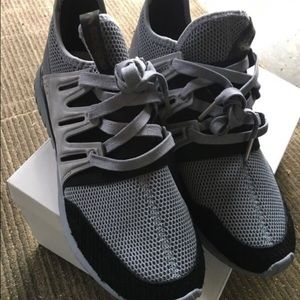 Adidas tubular!