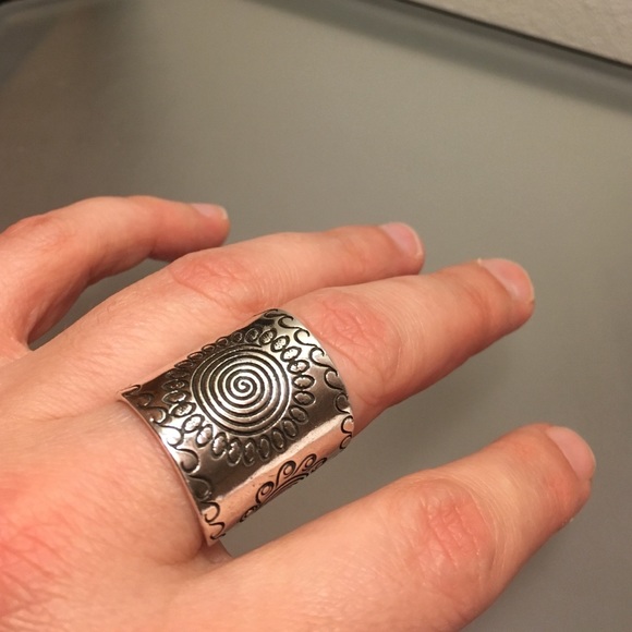 Jewelry - 925 Stamped Silver Plated Ring.