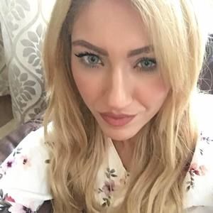 Meet your Posher, Eve wafa