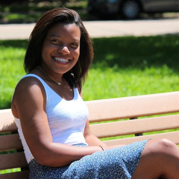 Meet your Posher, Natalie