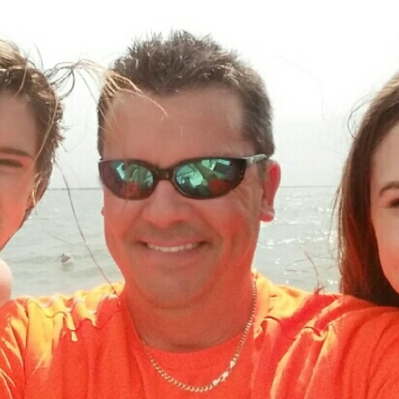 Meet your Posher, Louis