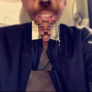 Meet your Posher, Devonte