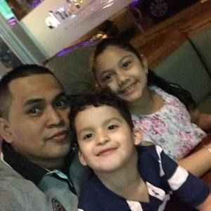 Meet your Posher, Eduardo