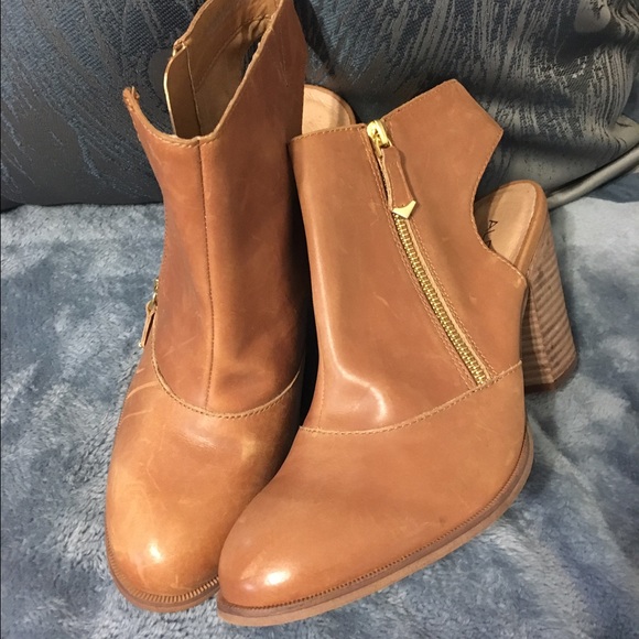 Aldo New Carmel leather back out boot SZ10M - Picture 2 of 4