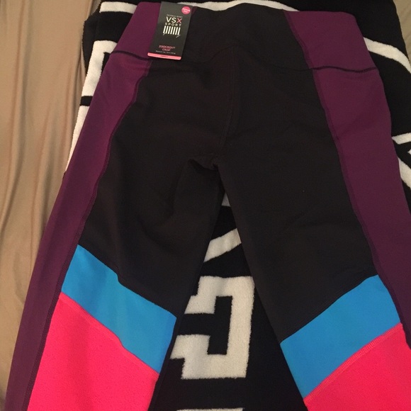 VSX SPORT Knockout Crop pants
