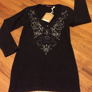 IDI distressed charcoal/black w/white&black design