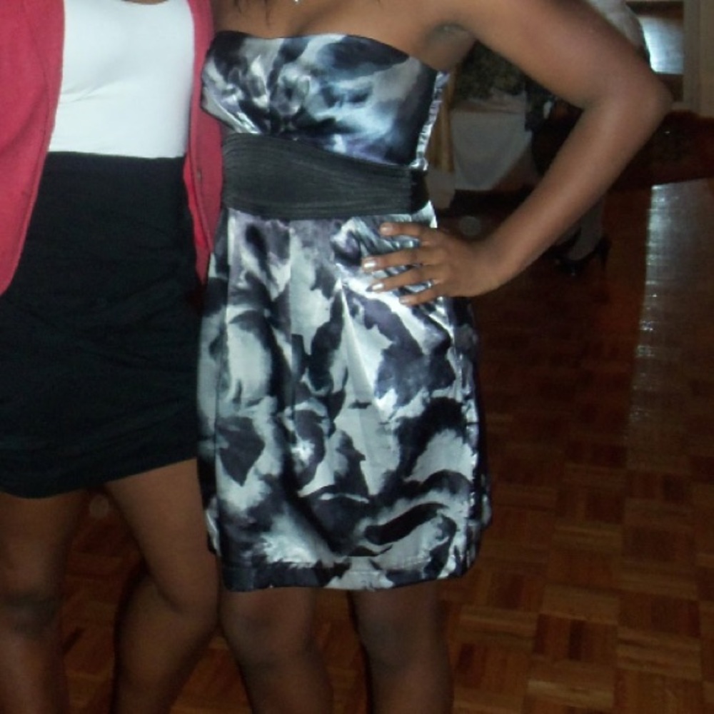 Extremely cute Strapless dress