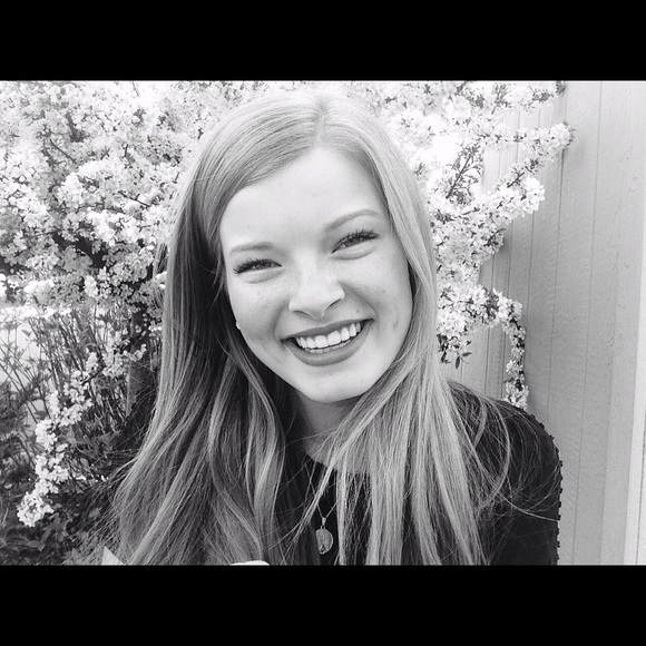 Meet your Posher, Madeleine - Picture 1 of 1