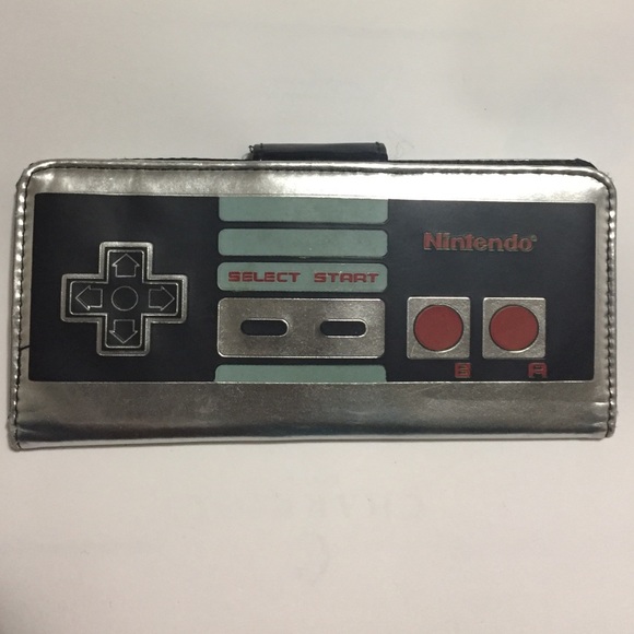 Ninetendo Controller Inspired Long Wallet - Picture 2 of 3