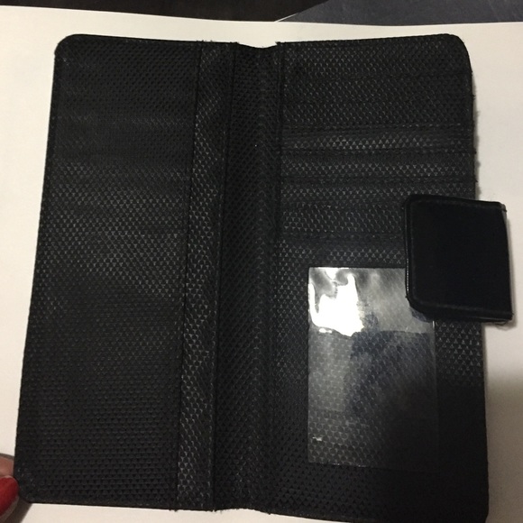 Ninetendo Controller Inspired Long Wallet - Picture 3 of 3