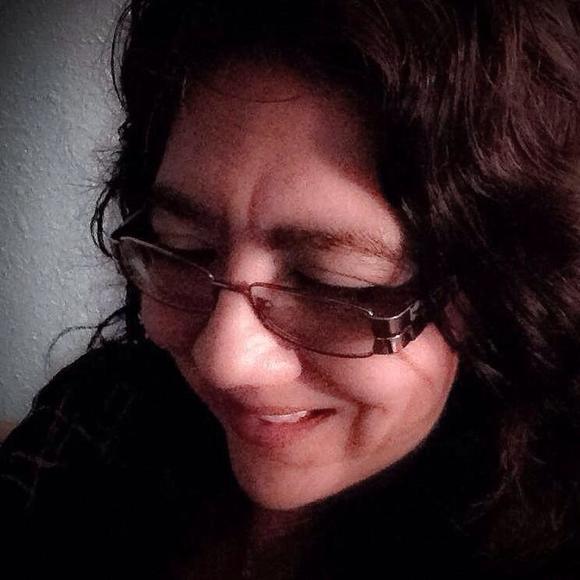 Meet your Posher, Stella