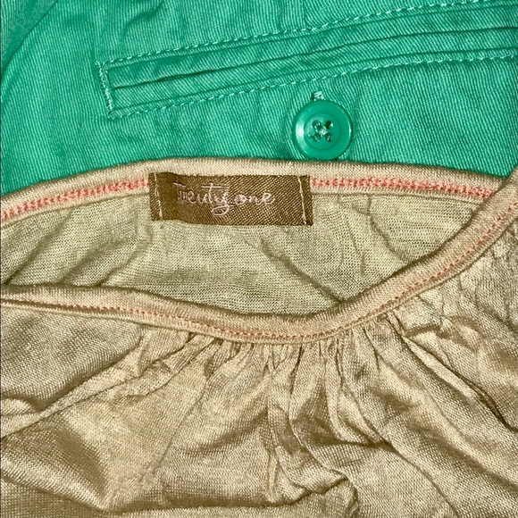 Preowned in Mint Condition Forever 21 Top/Short - Picture 3 of 4