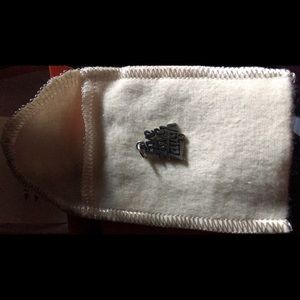 James Avery Charm 🌺 SOLD 🌺