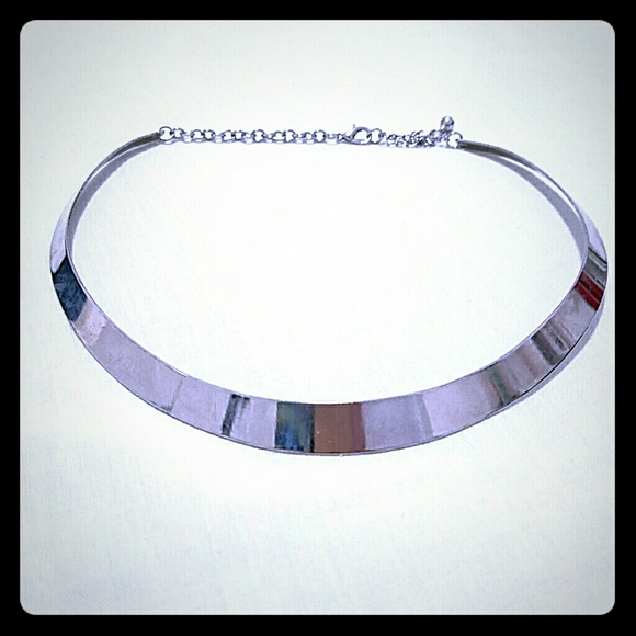 XDONATEDX Lightweight Silver Collar Necklace