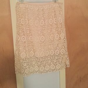 Lace skirt